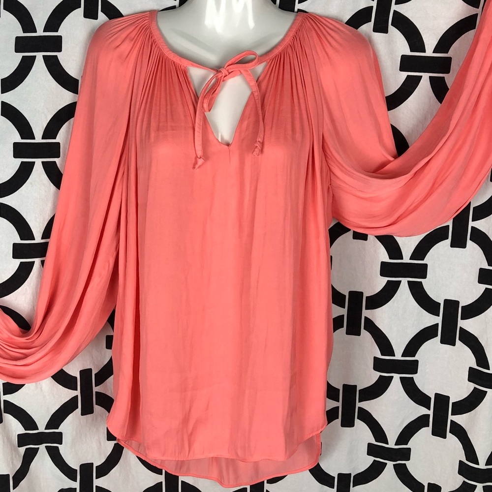 💰💵SOLD💵💰SOLD💰💵SOLD💵💰Jennifer Lopez  Blouse